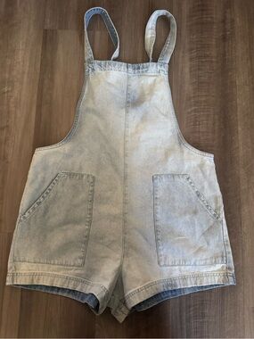 Billabong women’s Light Wash Denim Short Overalls